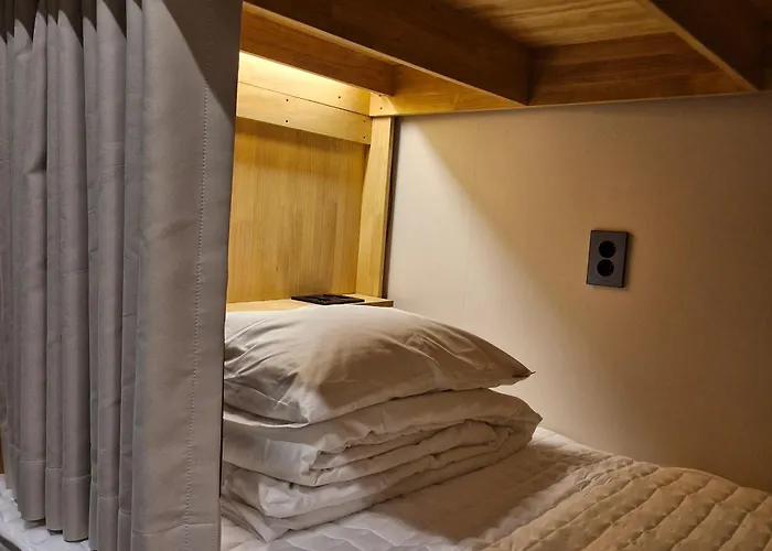 Bluedot Poshtel *