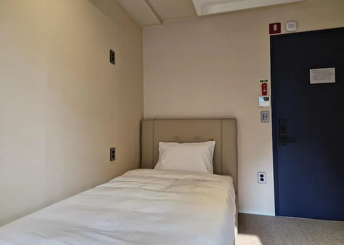 Bluedot Poshtel * Seoul