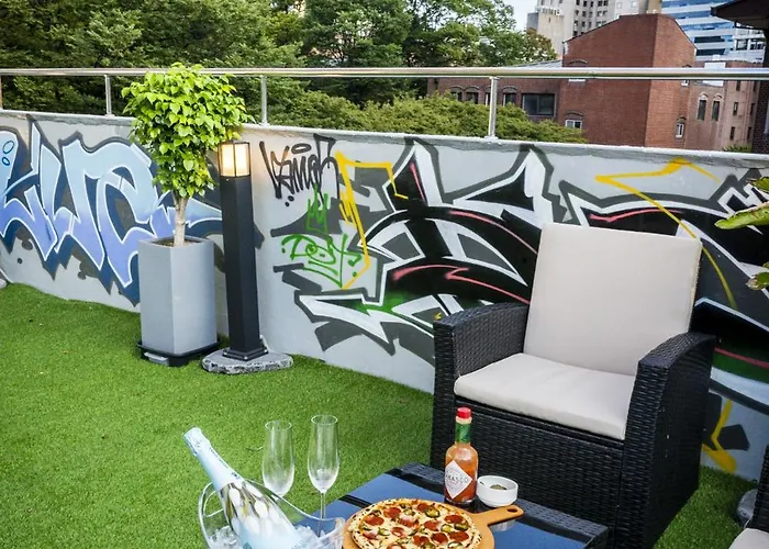 Bluedot Poshtel Hostel *